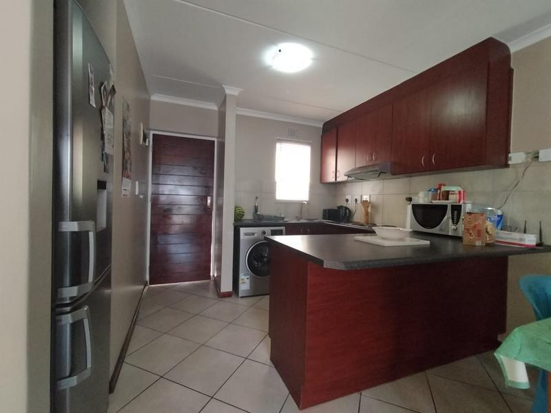 2 Bedroom Property for Sale in Buhrein Western Cape
